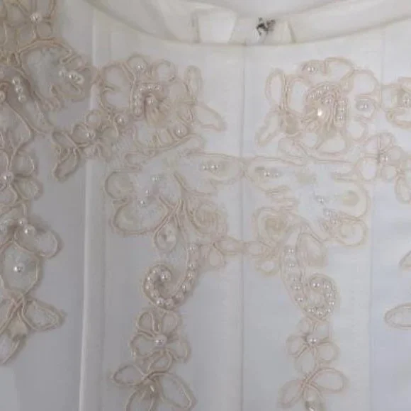 L Oleg Cassini flowergirl dress, Girls size 5 - Picture 3 of 6